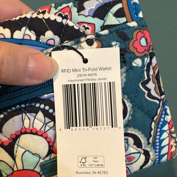 NWT Vera Bradley RFID Mini Tri-fold Wallet Haymarket Paisley Jewel - Picture 4 of 4
